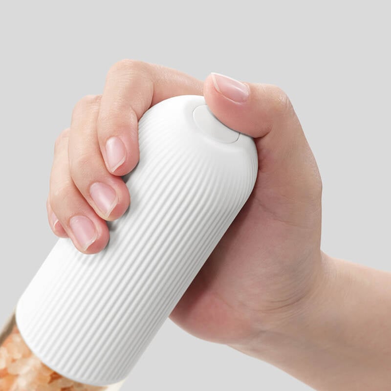 Máy xay muối và tiêu LocknLock một chạm 2 màu (Trắng, Đen) - CKO118 image number null